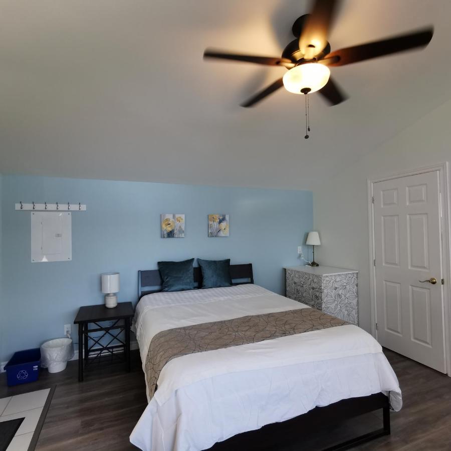אינגוניש Knotty Pine Ocean Front Suite - Adults Only מראה חיצוני תמונה