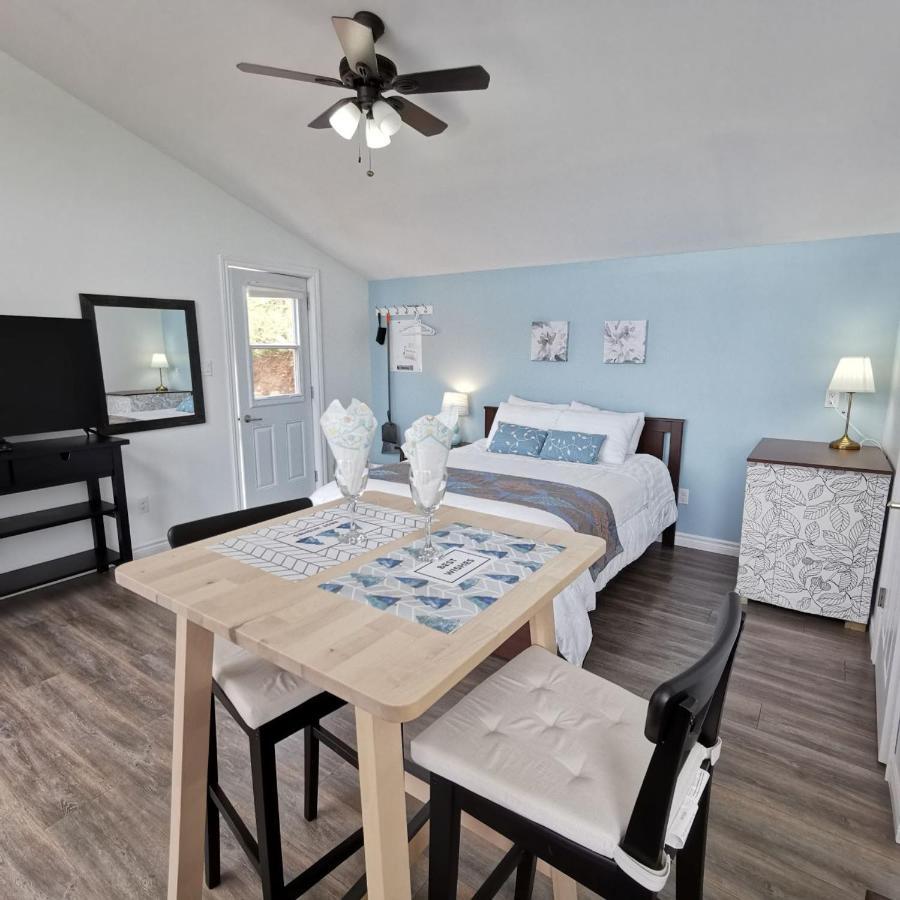 אינגוניש Knotty Pine Ocean Front Suite - Adults Only מראה חיצוני תמונה