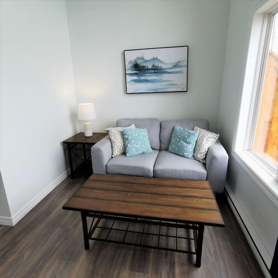 אינגוניש Knotty Pine Ocean Front Suite - Adults Only מראה חיצוני תמונה