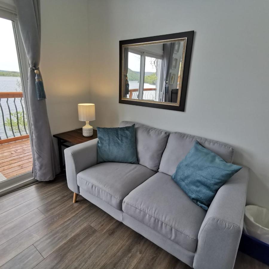 אינגוניש Knotty Pine Ocean Front Suite - Adults Only מראה חיצוני תמונה