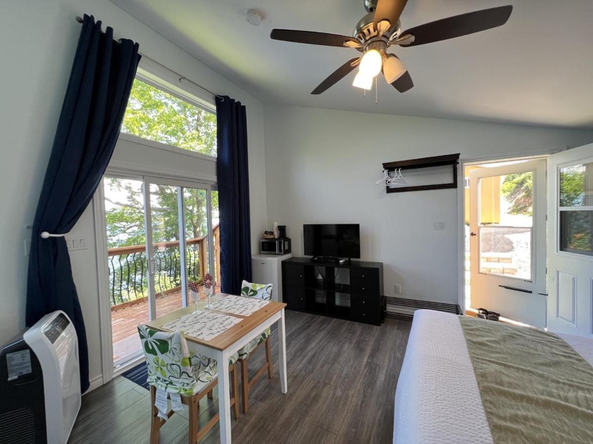 אינגוניש Knotty Pine Ocean Front Suite - Adults Only מראה חיצוני תמונה