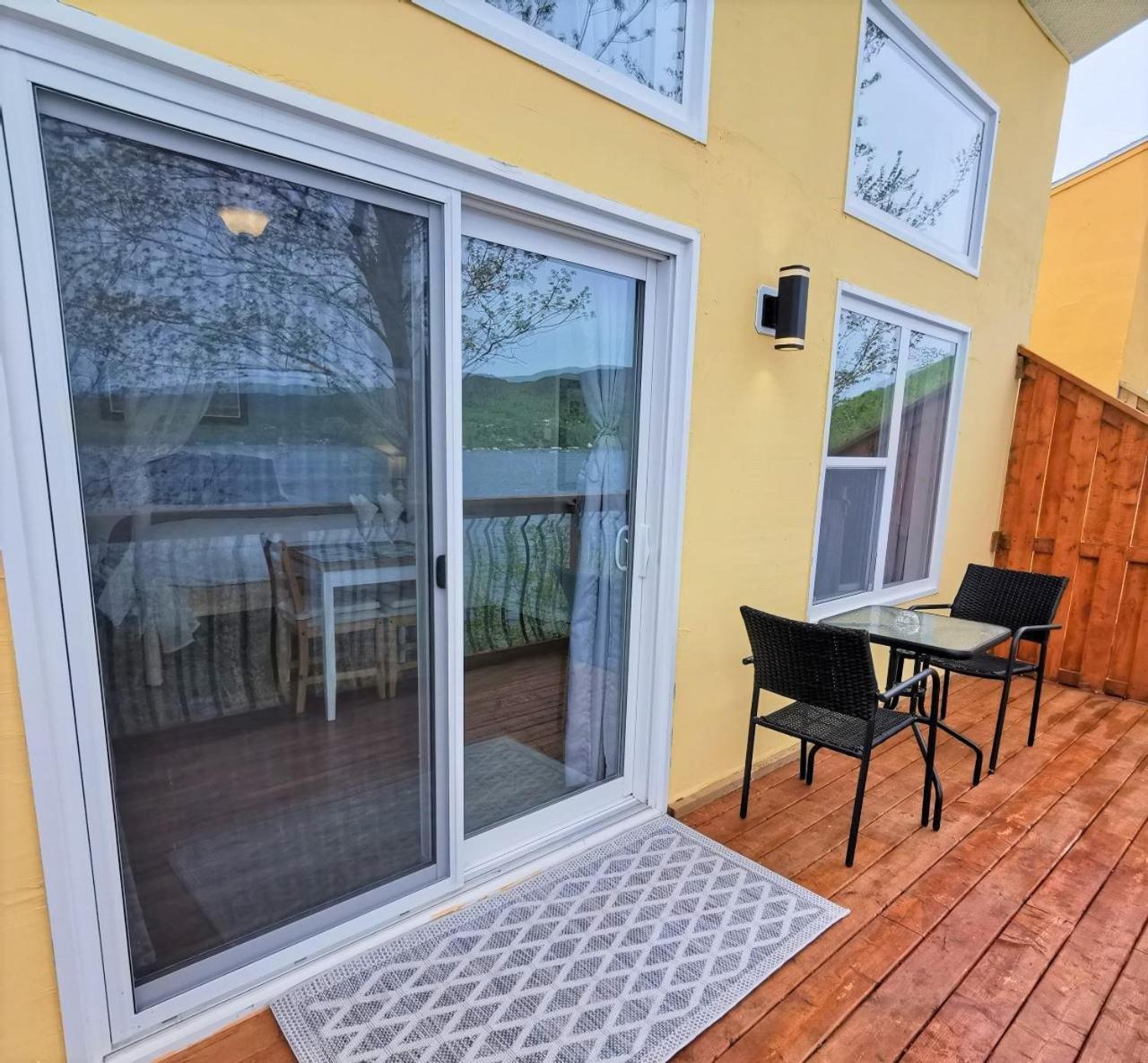 אינגוניש Knotty Pine Ocean Front Suite - Adults Only חדר תמונה