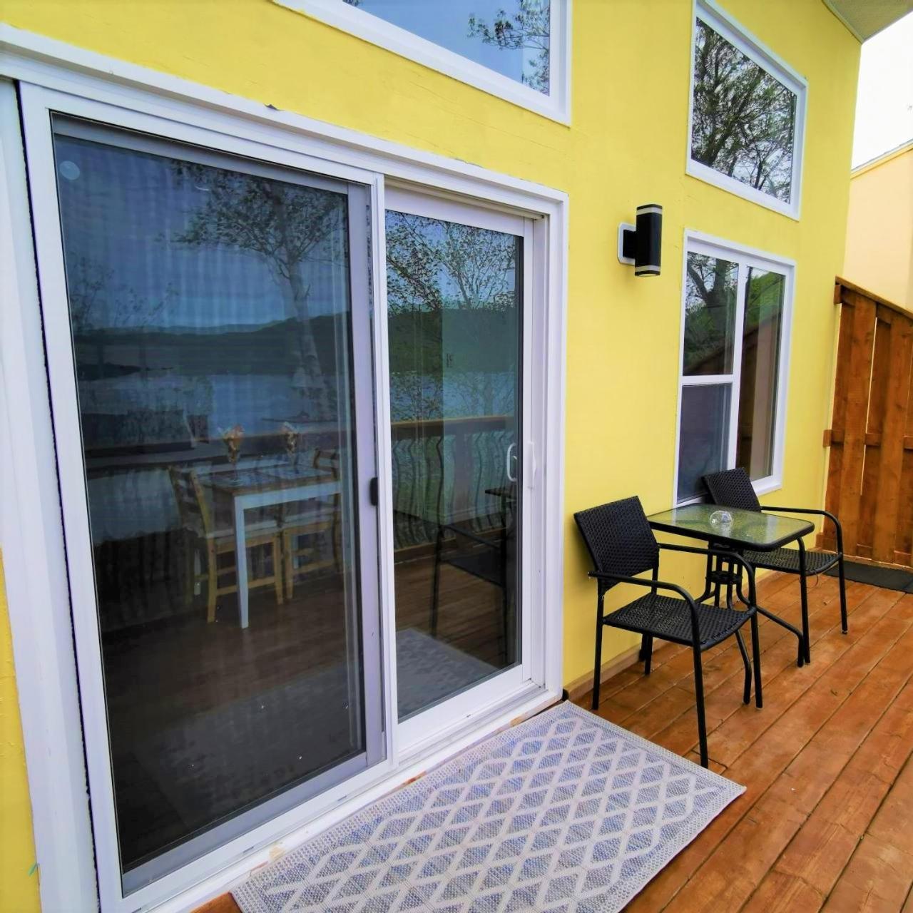 אינגוניש Knotty Pine Ocean Front Suite - Adults Only חדר תמונה