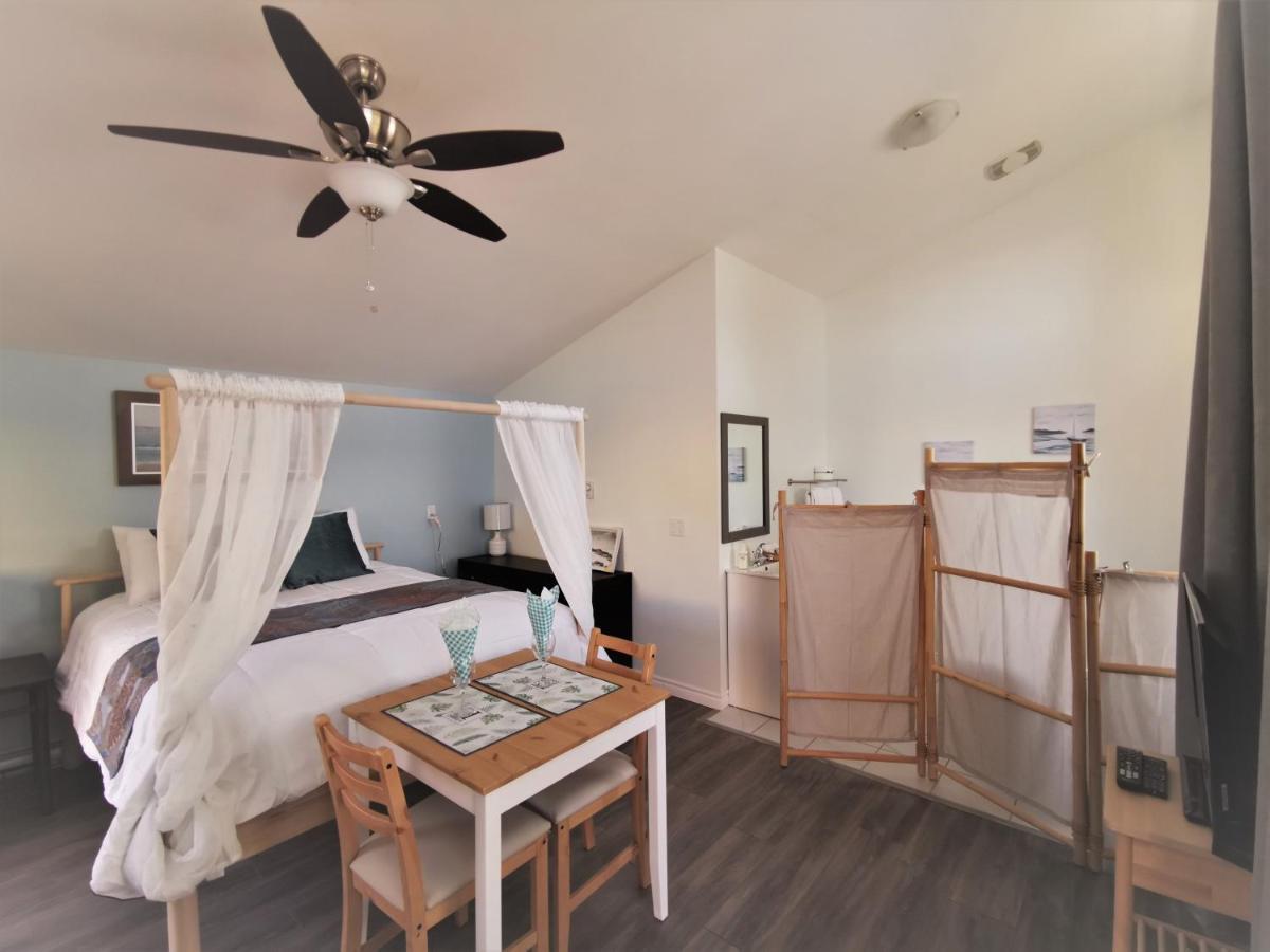 אינגוניש Knotty Pine Ocean Front Suite - Adults Only מראה חיצוני תמונה